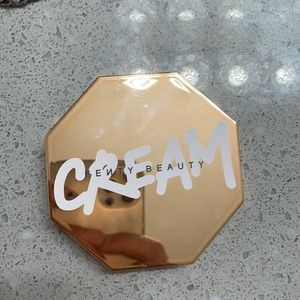 Ferry Cream Bronzer in “03 Macchiato”
